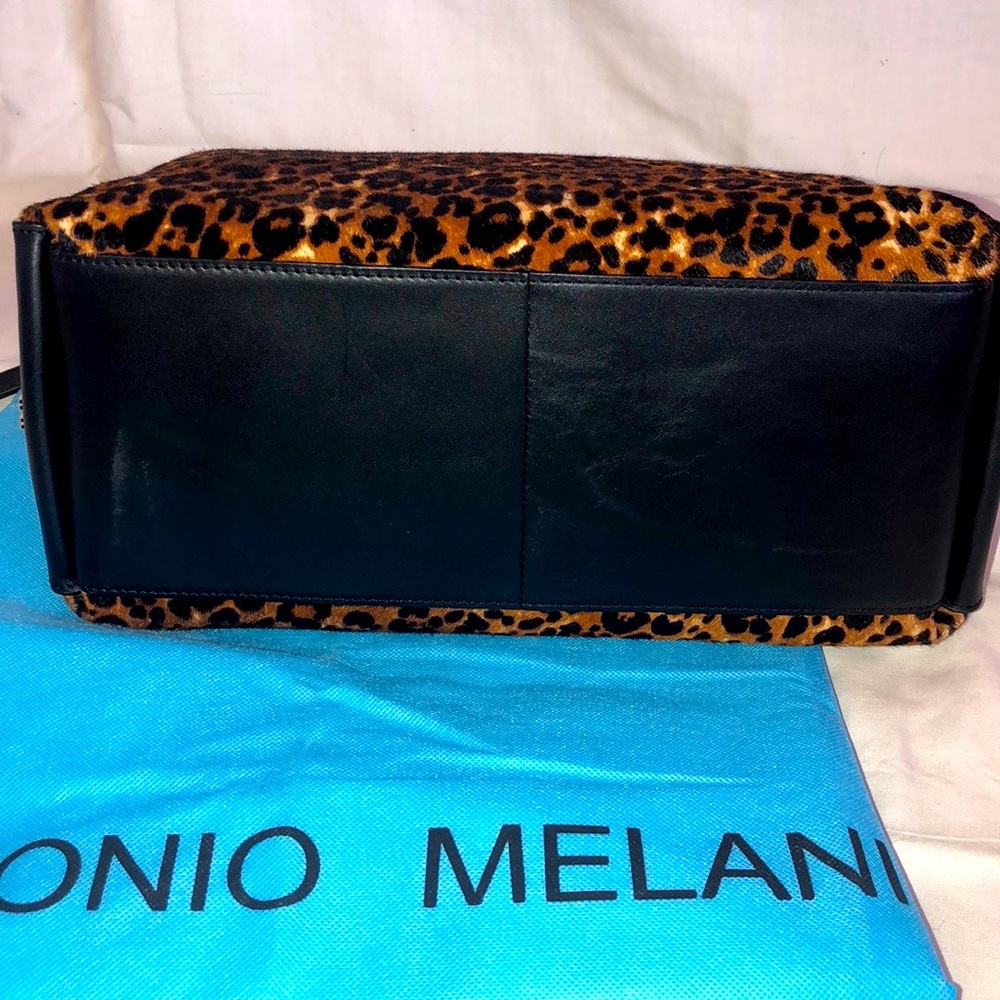 Antonio Melani Handbag- AMAZING CONDITION - Picture 6 of 7